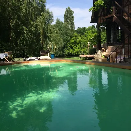 Holiday home Maison Au Bord De La Seine Vatteville